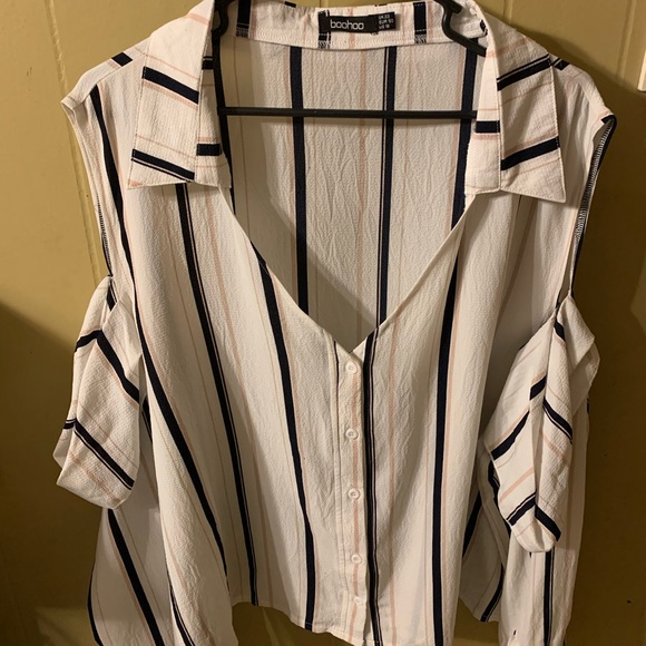 Plus Shirred cold Shoulder Shirt - Picture 2 of 3